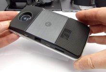 Moto Mods Projector Phone
