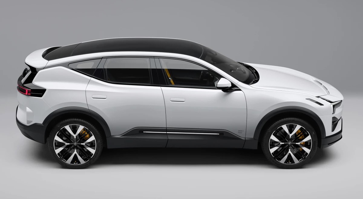 Polestar 3 EV Crossover Photos