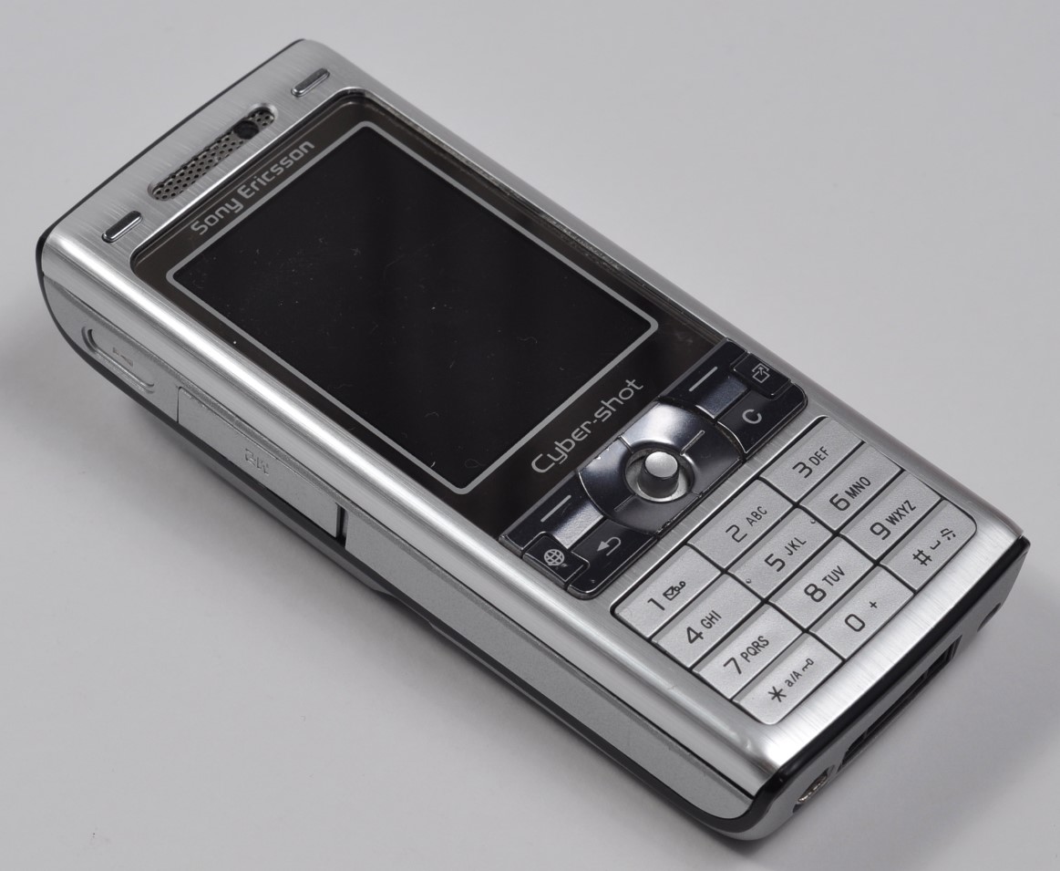 SONY Ericsson K8 5G