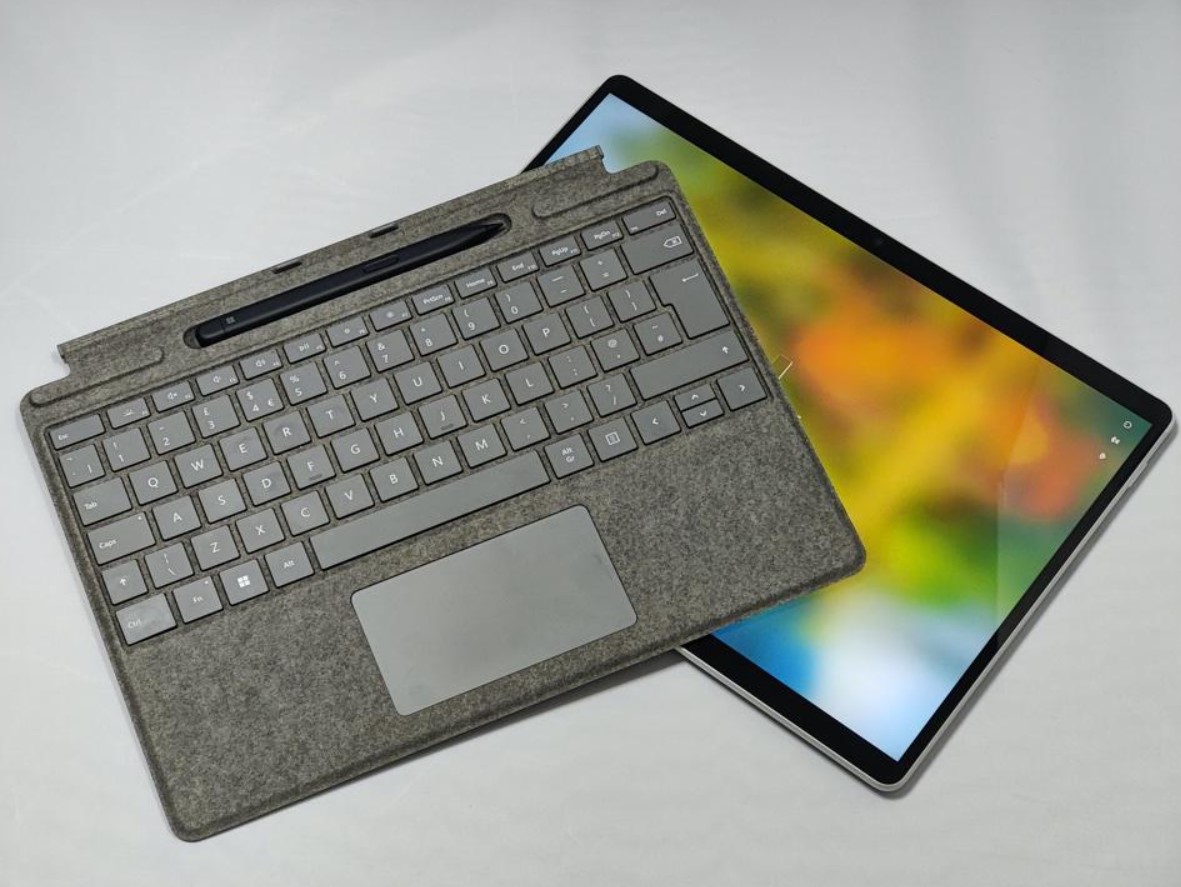 Microsoft Surface Pro 8