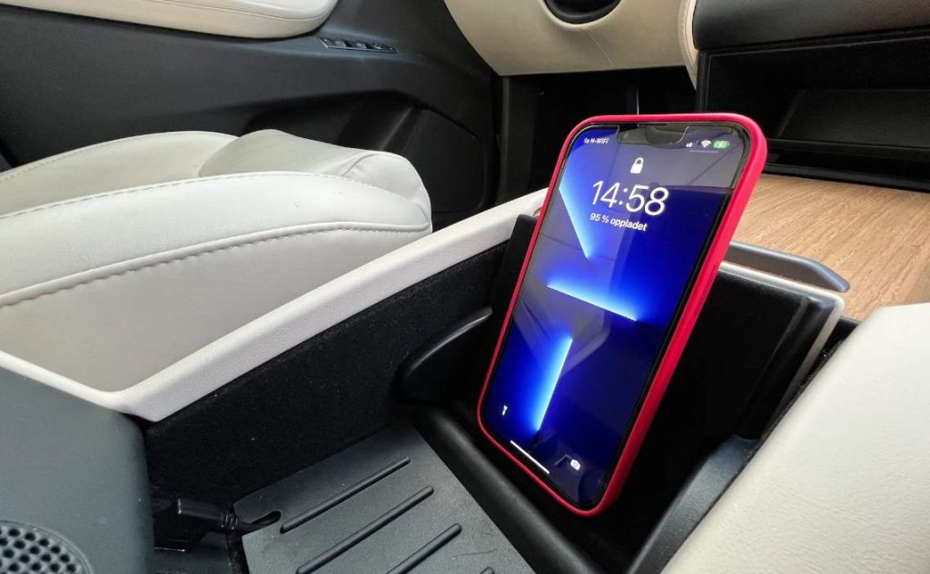 Tesla Wireless Phone Pi Charger